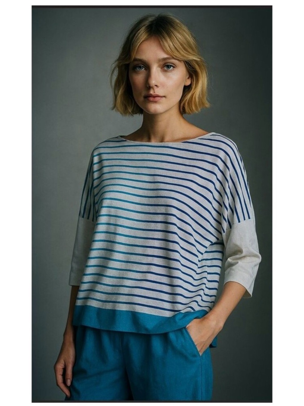 Ozai N Ku Ladies Size Large Oversized Rivulet Top
